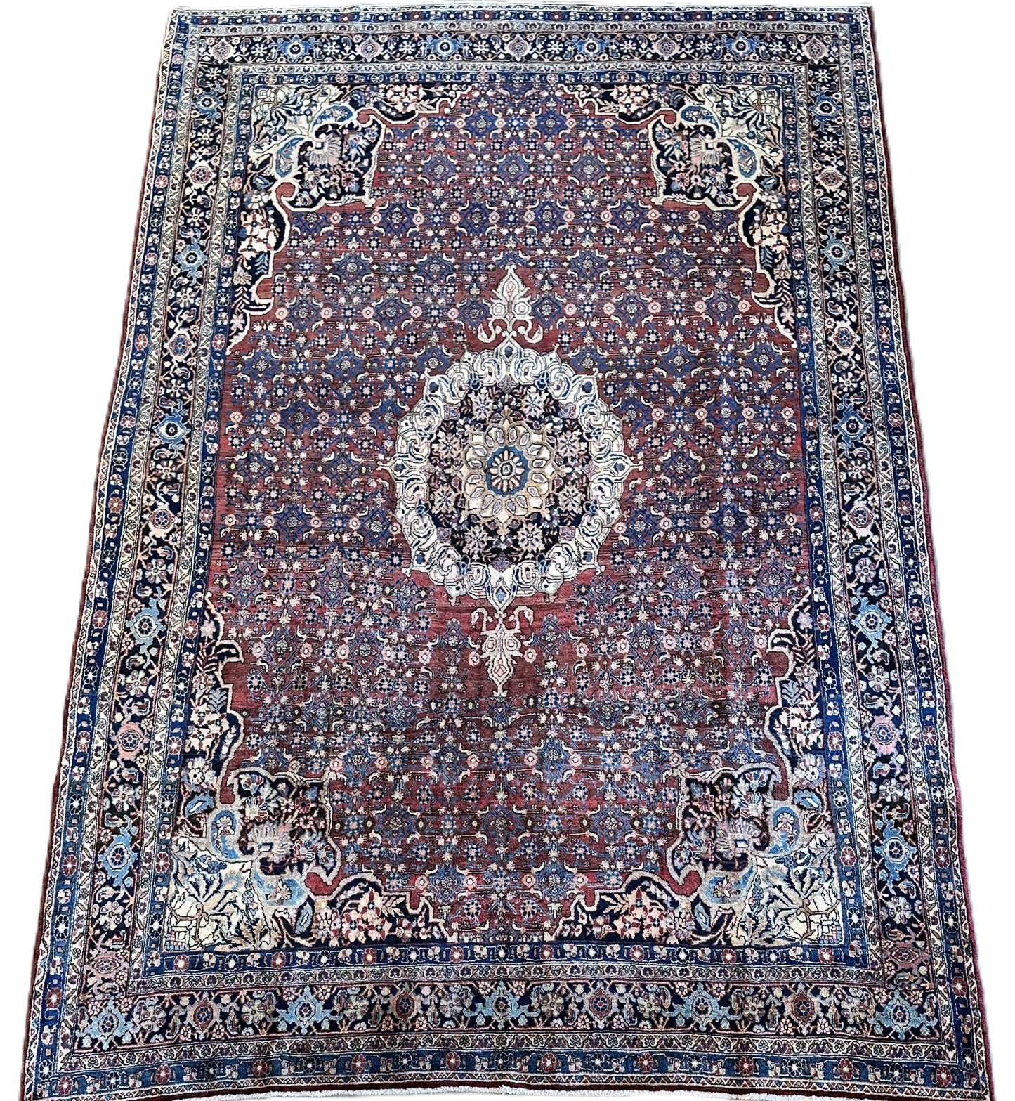 Fine Hand-Knotted Persian Bidjar Carpet