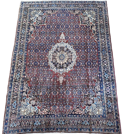 Fine Hand-Knotted Persian Bidjar Carpet