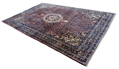 Fine Hand-Knotted Persian Bidjar Carpet