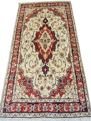 Fine Hand-Knotted Persian Kashan Carpet