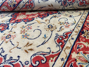 Fine Hand-Knotted Persian Kashan Carpet