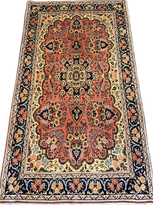 Fine Hand-Knotted Persian Bidjar Carpet