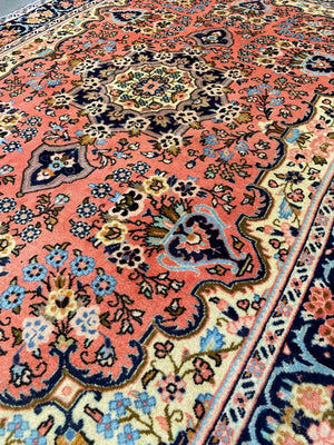 Fine Hand-Knotted Persian Bidjar Carpet