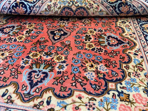 Fine Hand-Knotted Persian Bidjar Carpet