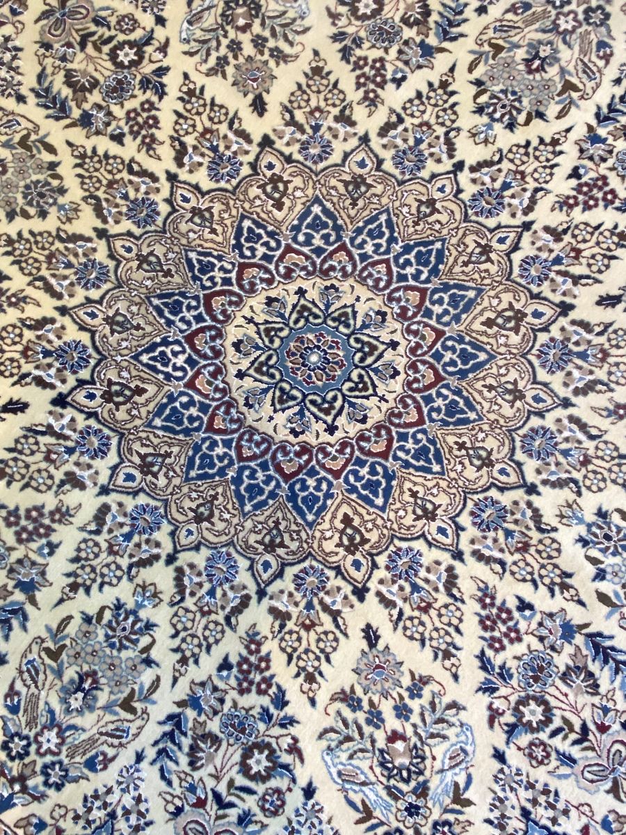 Fine Hand-Knotted Persian Naien Carpet
