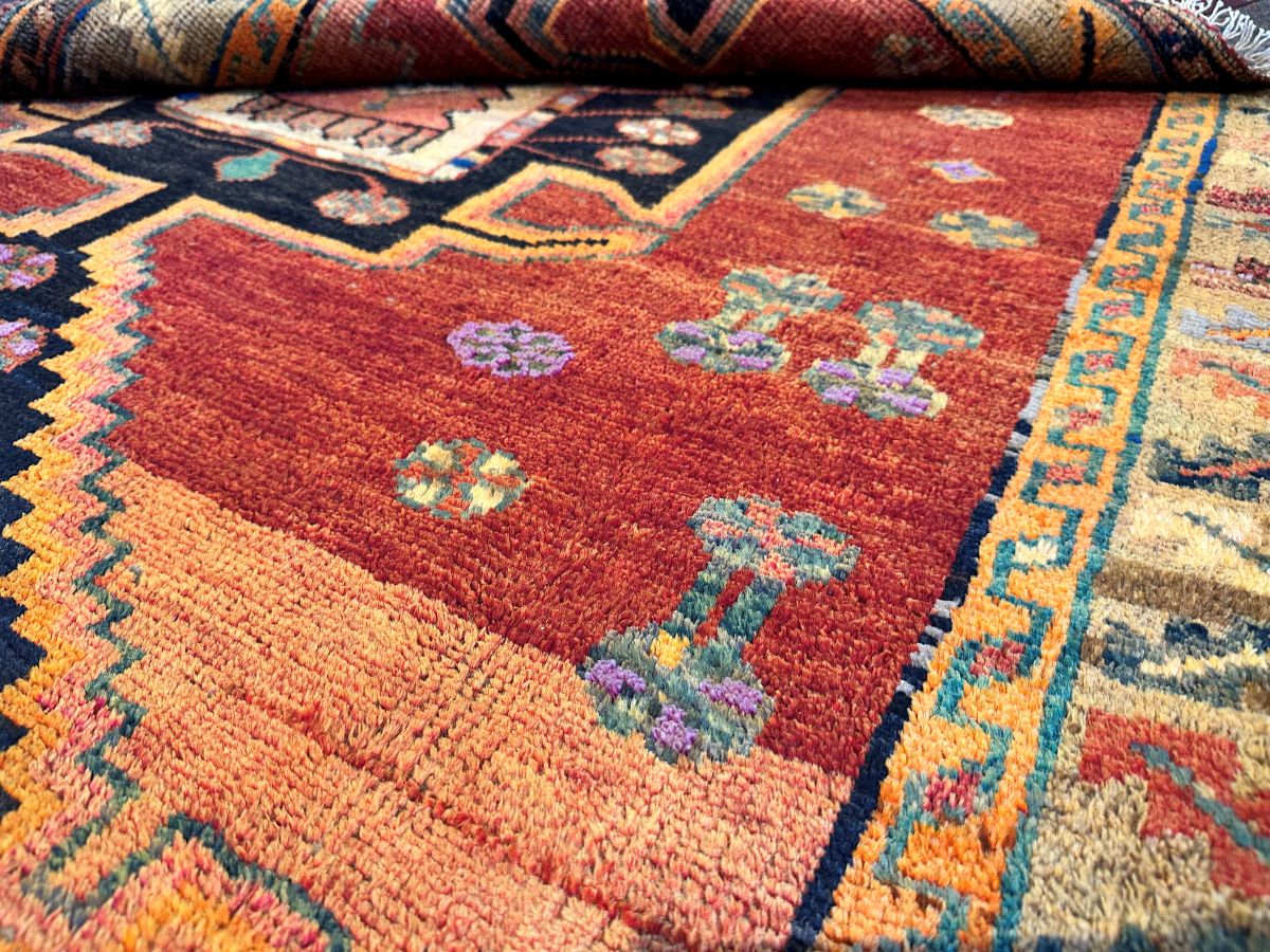 Hand-Knotted Tribal Persian Kohi Rug