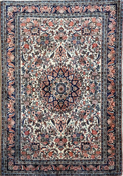 Fine Hand-Knotted Persian Bidjar Rug