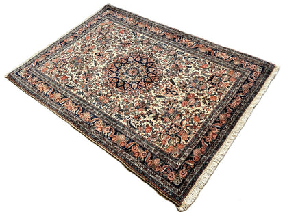 Fine Hand-Knotted Persian Bidjar Rug