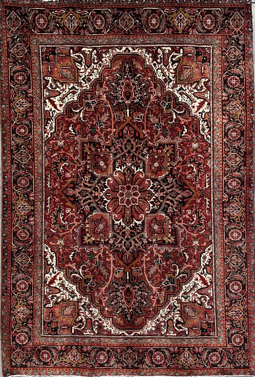 Hand-knotted Traditional Persian Heriz Carpet