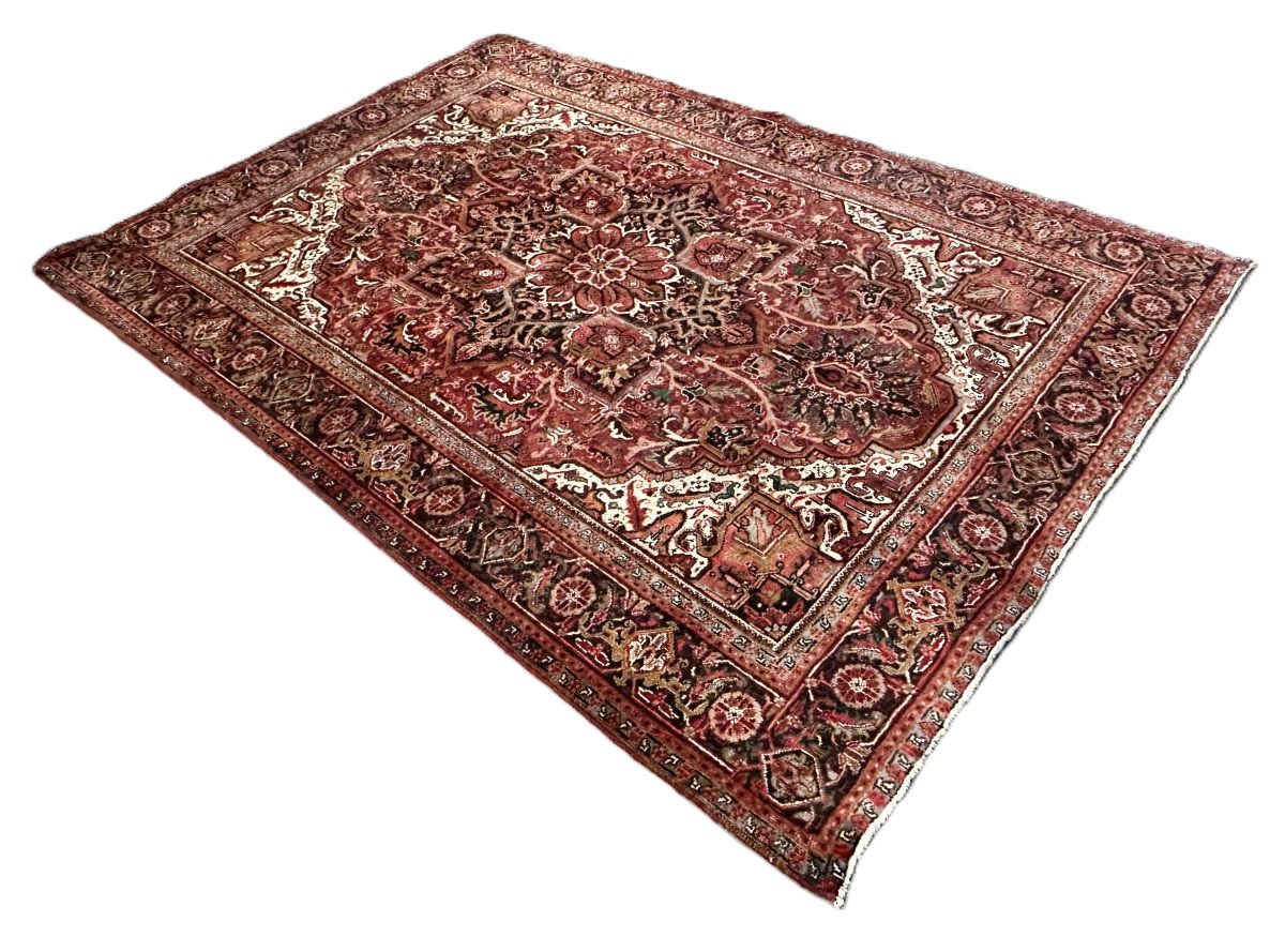 Hand-knotted Traditional Persian Heriz Carpet