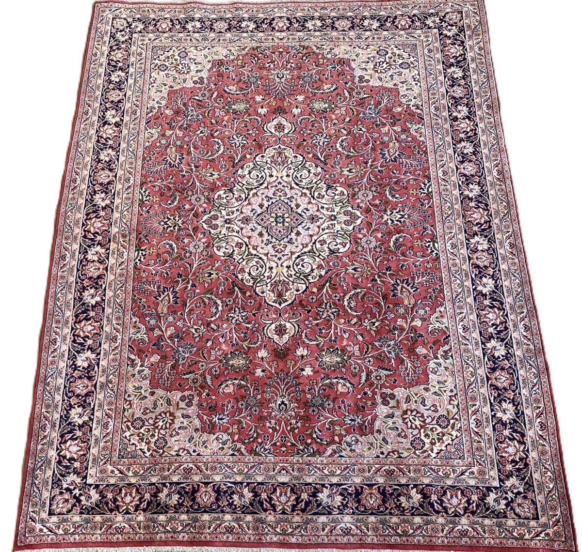 Fine Hand-Knotted Persian Bidjar Carpet
