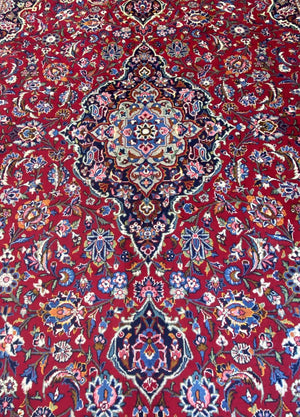 Hand-Knotted Persian Kashan Carpet