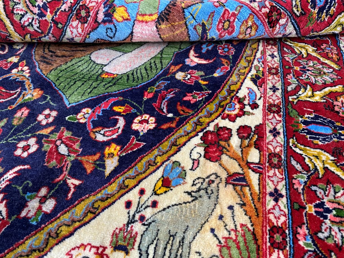 Hand-Knotted Persian Kashan Carpet