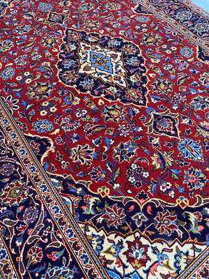 Finely Hand-knotted Persian Kashan Rug