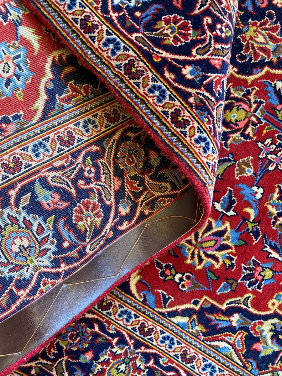 Finely Hand-knotted Persian Kashan Rug