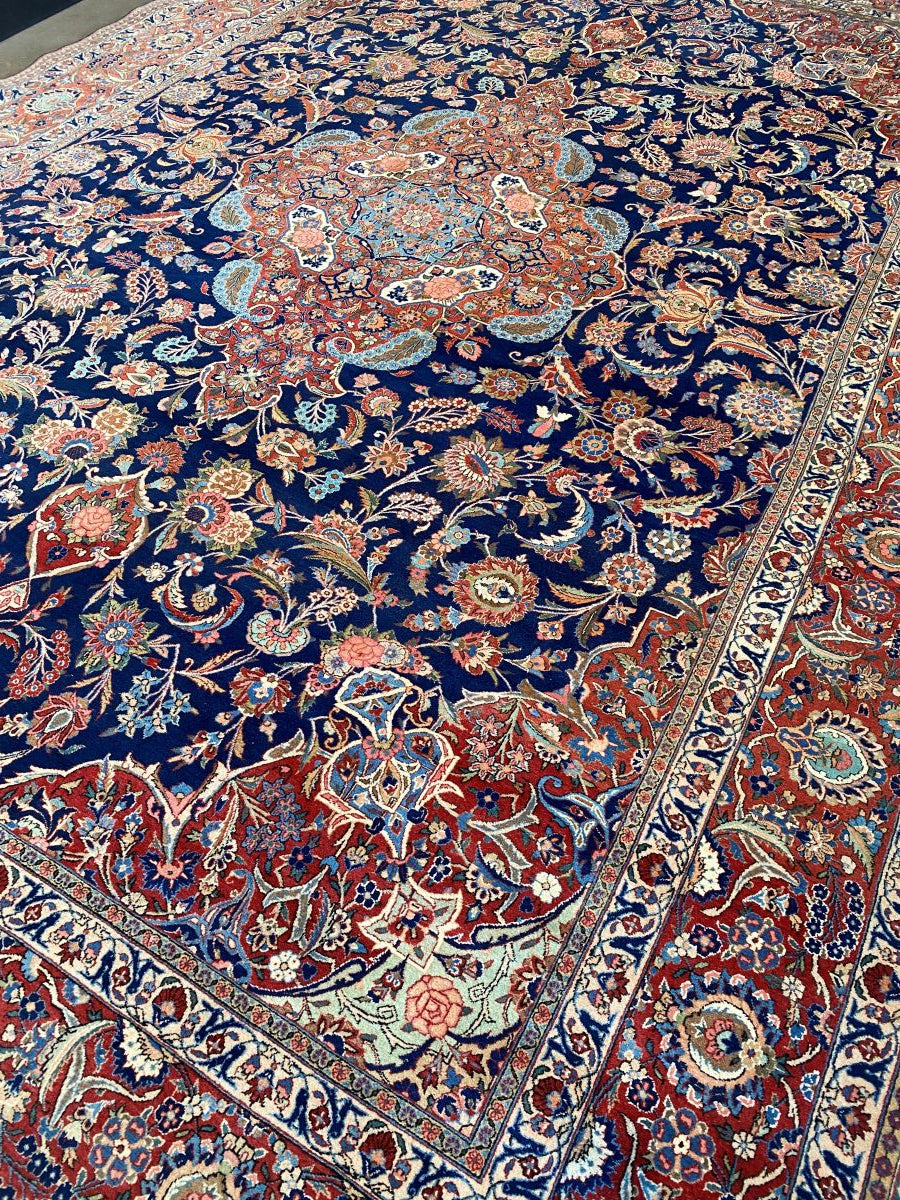 Fine Hand-Knotted Royal Persian Kashan Carpet